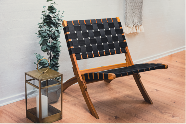 NOOKA LOUNGE STOL MED SORT SÆDE