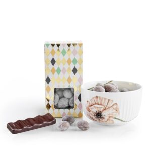 Kähler Hammershøi skål Poppy gavepakke med chokolade og mandler