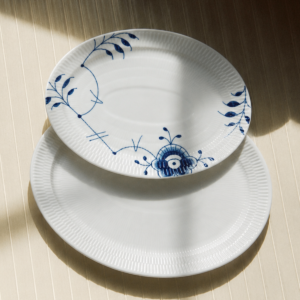 Royal Copenhagen Blå Mega riflet + hvid Fad